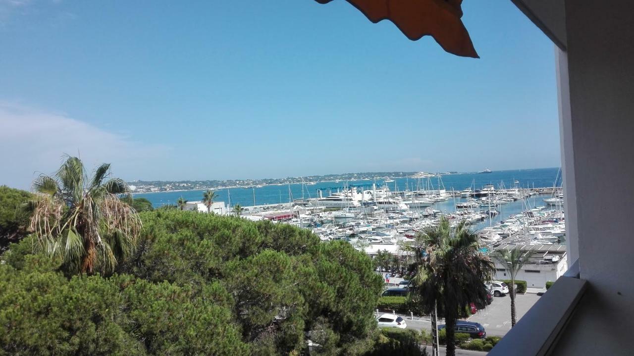 Grand Studio Climatise En Bord De Mer Avec Parking Securise Golfe-Juan Exterior foto