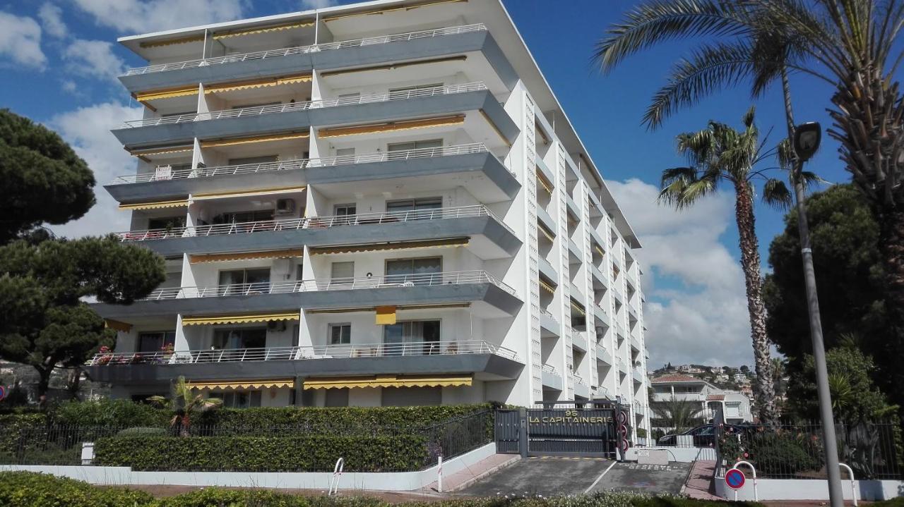 Grand Studio Climatise En Bord De Mer Avec Parking Securise Golfe-Juan Exterior foto